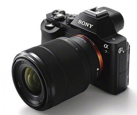 Front view of Sony A7 shows 28-70mm f/3.5-5.6 Sony Lens