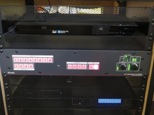 Front view of extron dtp switcher